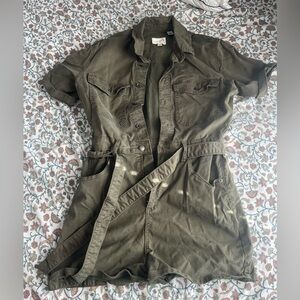 Universal Thread Sage Apparel